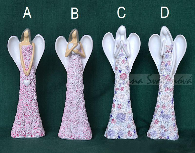 Anděl v kvítečkových šatech se srdcem na šňůrce - výška 15cm
