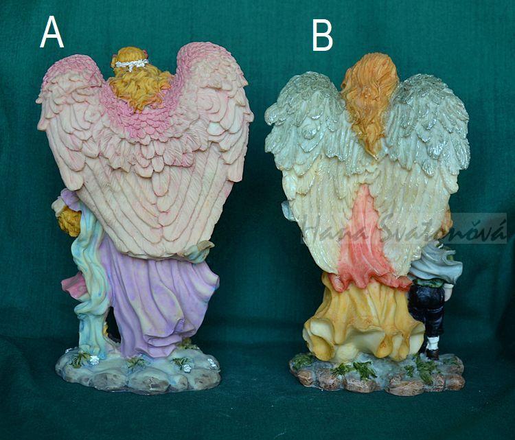 Andělka romantik s dívkou - výška 19cm