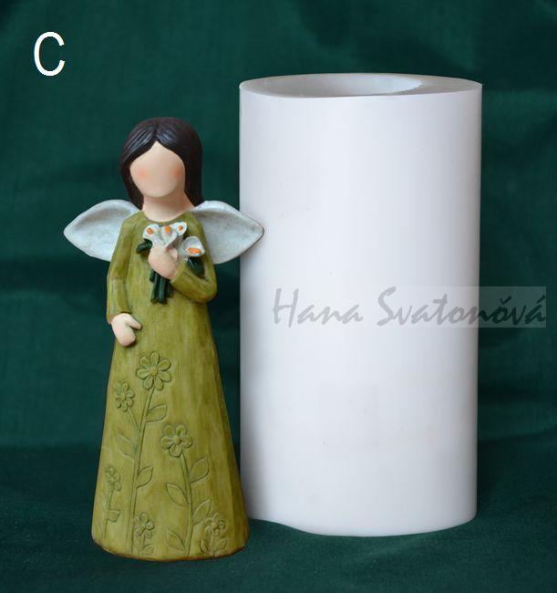 Anděl s bílými křídly a poměnkami - výška 12cm