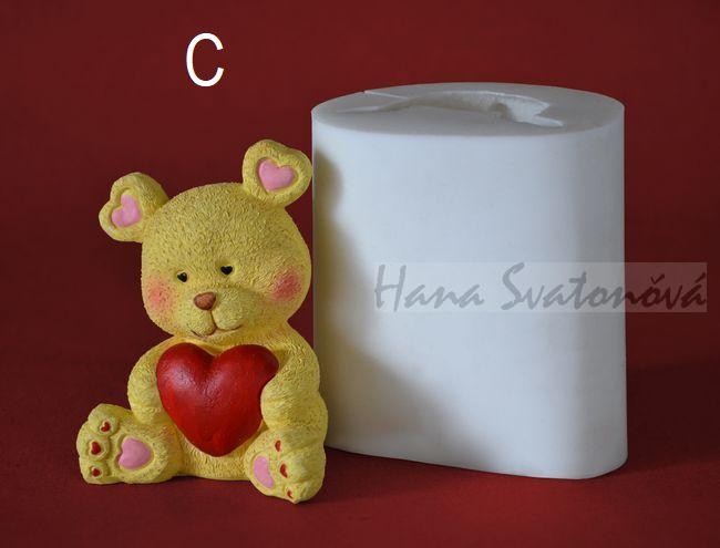 Medvídek žlutý se srdíčkem- výška 10cm